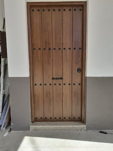 cerrajeria zapardiel puertas imitacion madera 16 - Aluminio y PVC